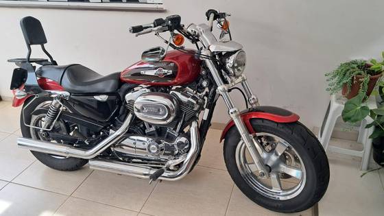 HARLEY-DAVIDSON SPORTSTER 1200 CUSTOM 